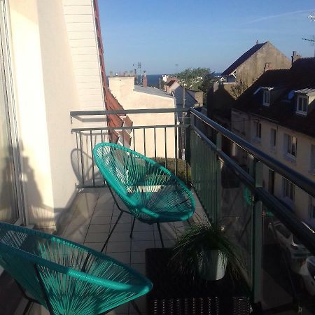 Balcon Avec Vue Panoramique De La Mer, Le Village Et La Campagne - Parking Prive ヴィムルー エクステリア 写真
